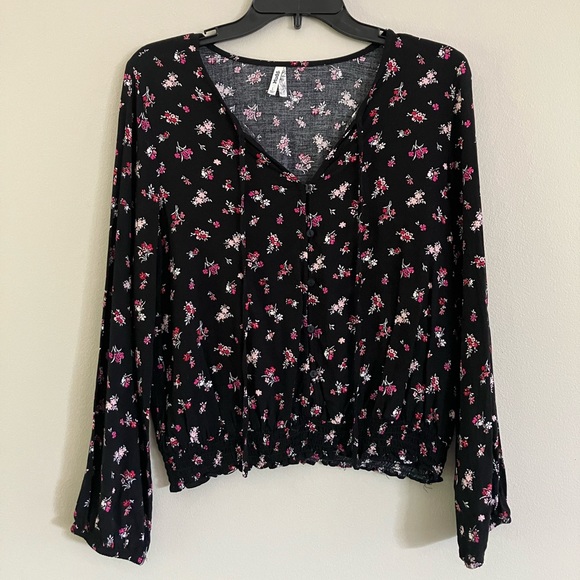 Mudd Tops - Pink and white floral blouse